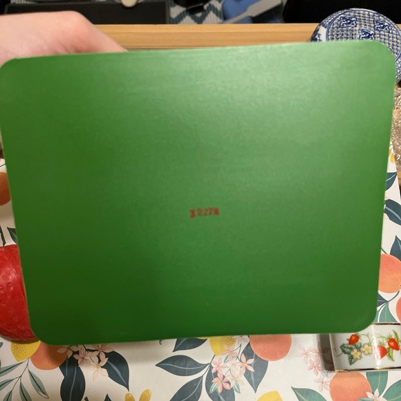 Vintage Avon Strawberry soap and napkin holder set. Gold trim - Picture 5 of 9